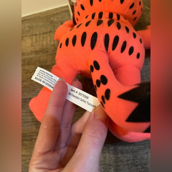 NWT Mini Neon Pink Garfield Plush - Picture 6 of 6